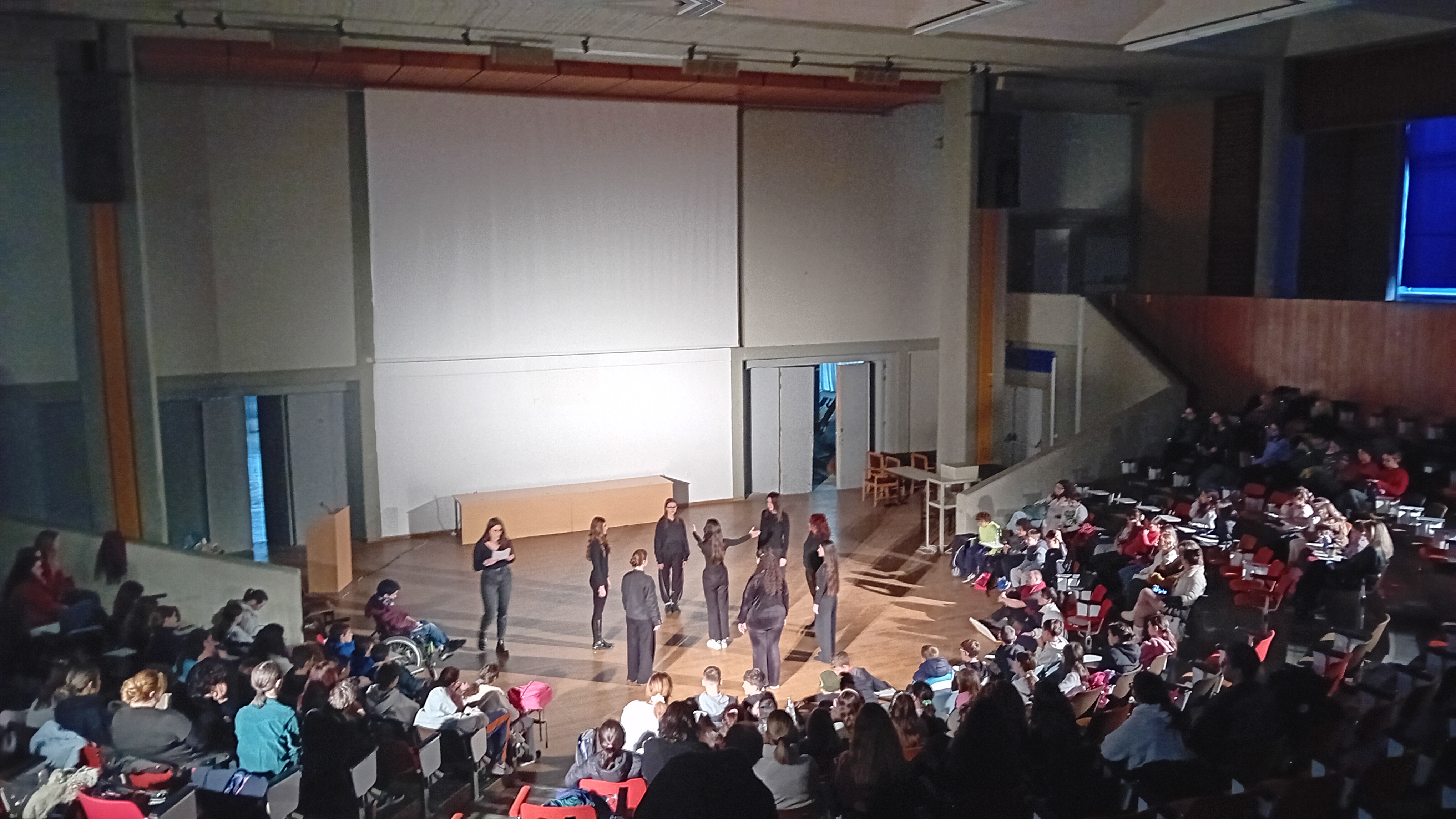 συμμετοχικό πρότζεκτ φιλαναγνωσίας και θεατρικής αγωγής «Ο μικρός πρίγκηπας» στο πλαίσιο του μνημονίου συνεργασίας της Φιλοσοφικής Σχολής του ΕΚΠΑ με τον Δήμο Καισαριανής